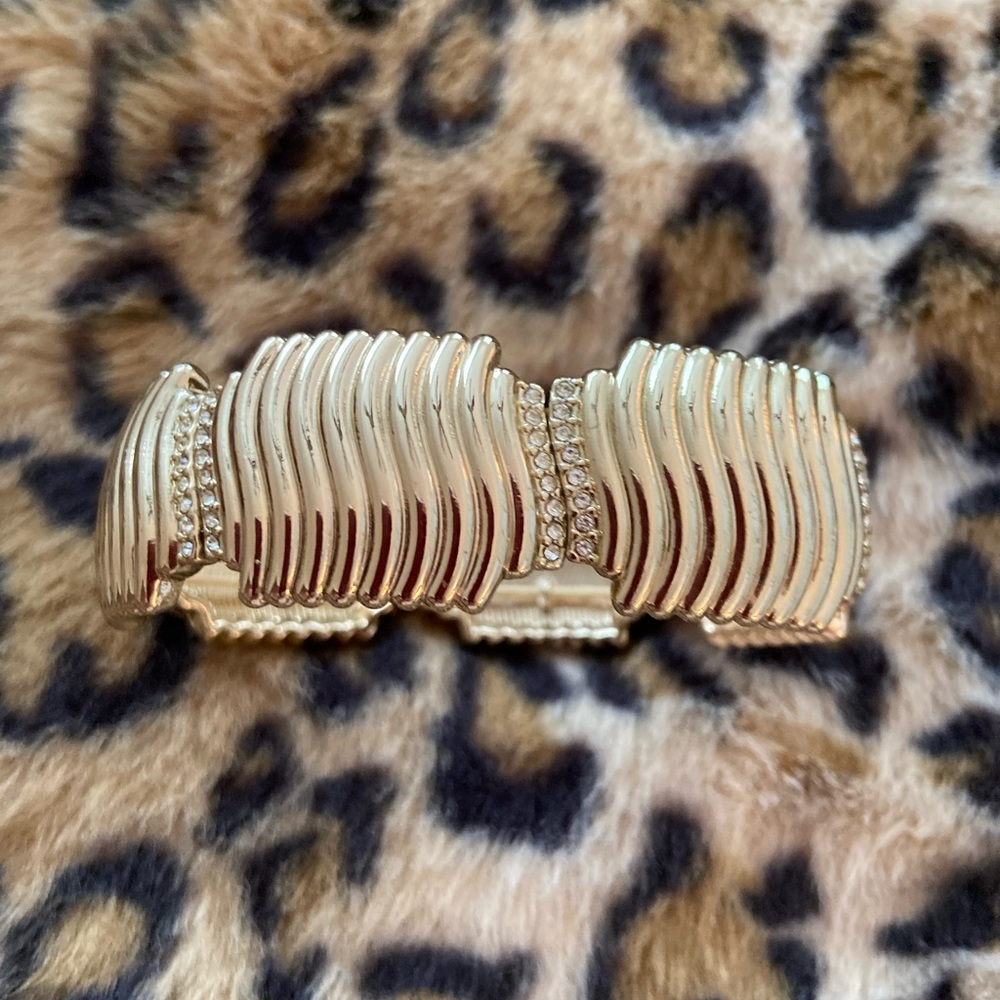 GOLD WITH RHINESTONES BRACELET